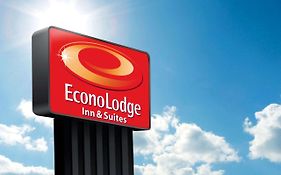 Econo Lodge Inn & Suites